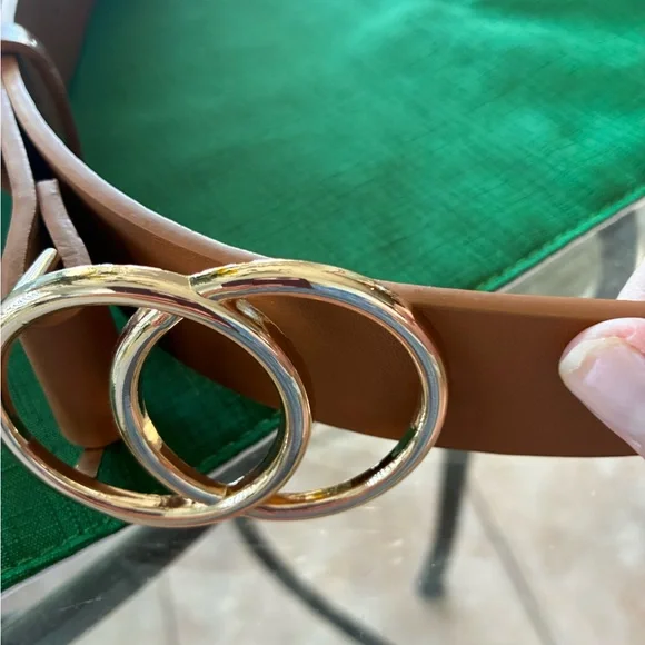 Tan faux leather belt 47 inches long Adjustable - Picture 3 of 3